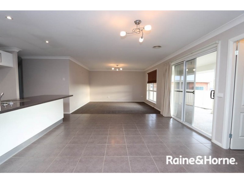 1 Edye Cl, Kelso NSW 2795