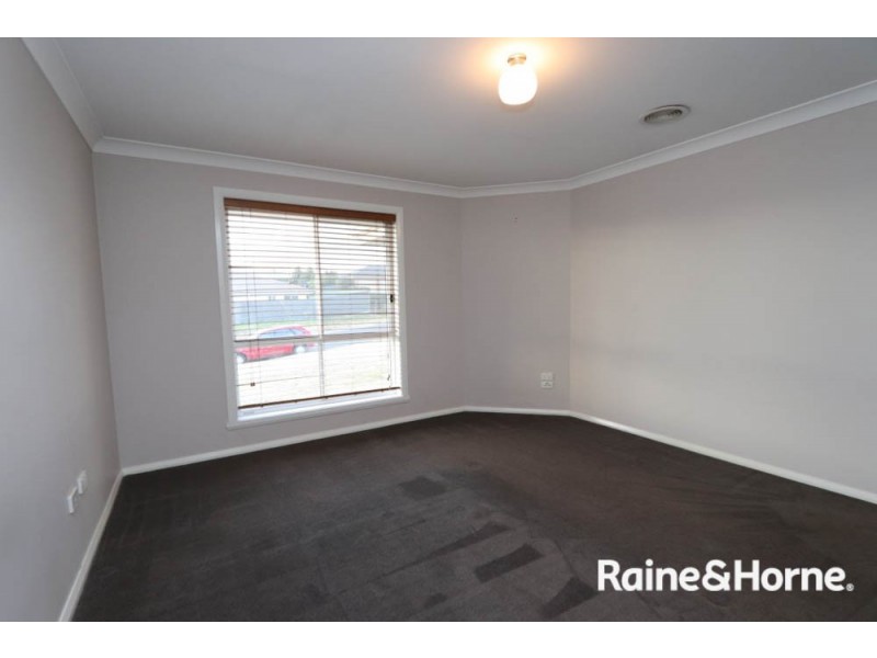 1 Edye Cl, Kelso NSW 2795
