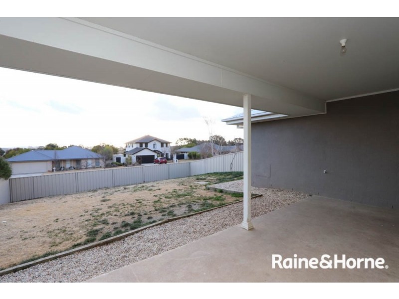 1 Edye Cl, Kelso NSW 2795