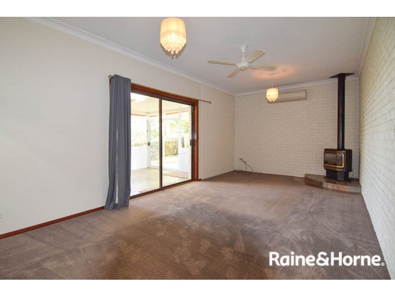 24 Opperman Way, Windradyne NSW 2795