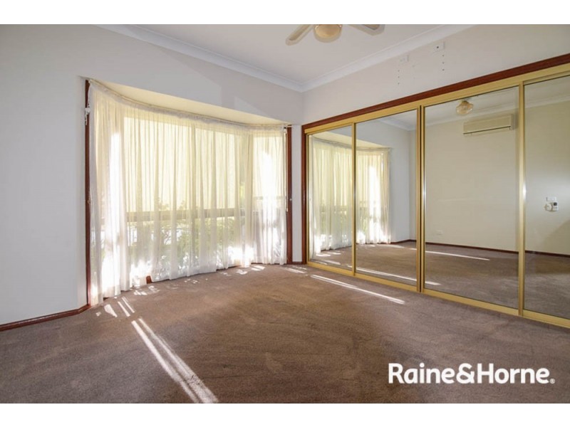 24 Opperman Way, Windradyne NSW 2795