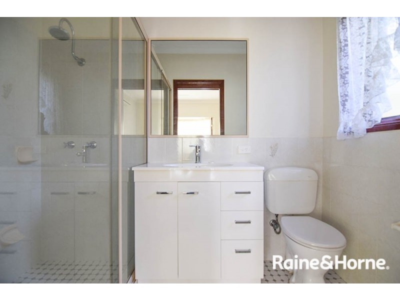 24 Opperman Way, Windradyne NSW 2795