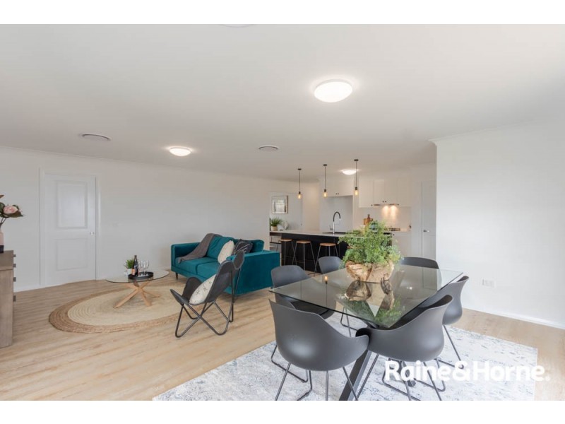 15 Newlands Crescent, Kelso NSW 2795