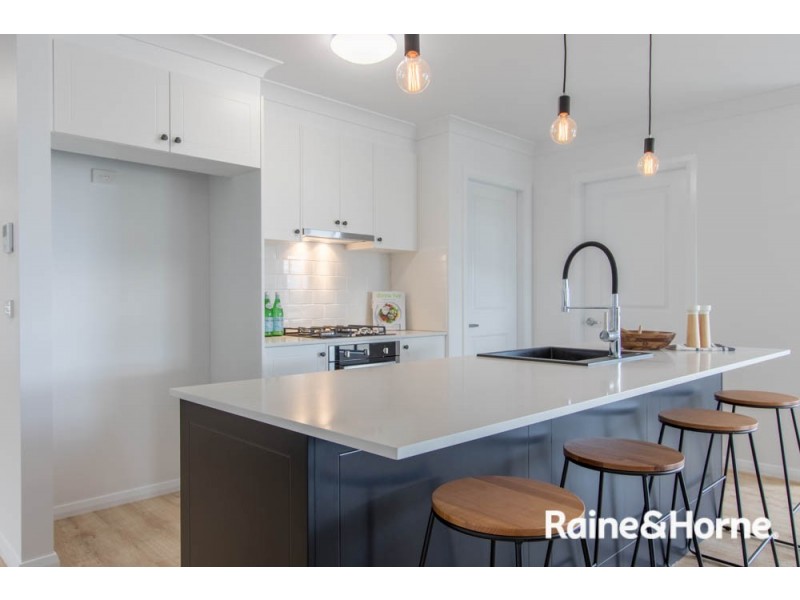 15 Newlands Crescent, Kelso NSW 2795
