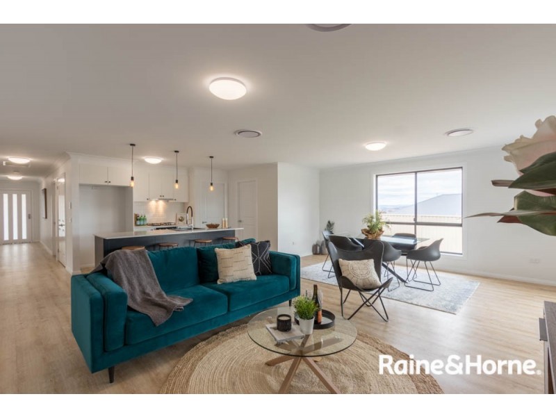 15 Newlands Crescent, Kelso NSW 2795
