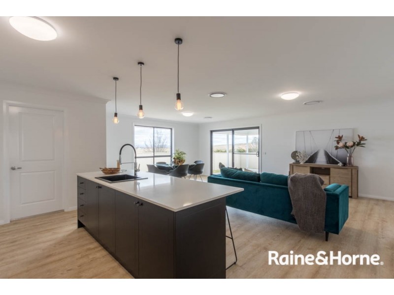 15 Newlands Crescent, Kelso NSW 2795