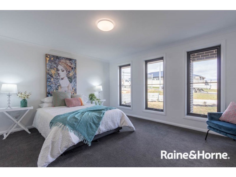 15 Newlands Crescent, Kelso NSW 2795