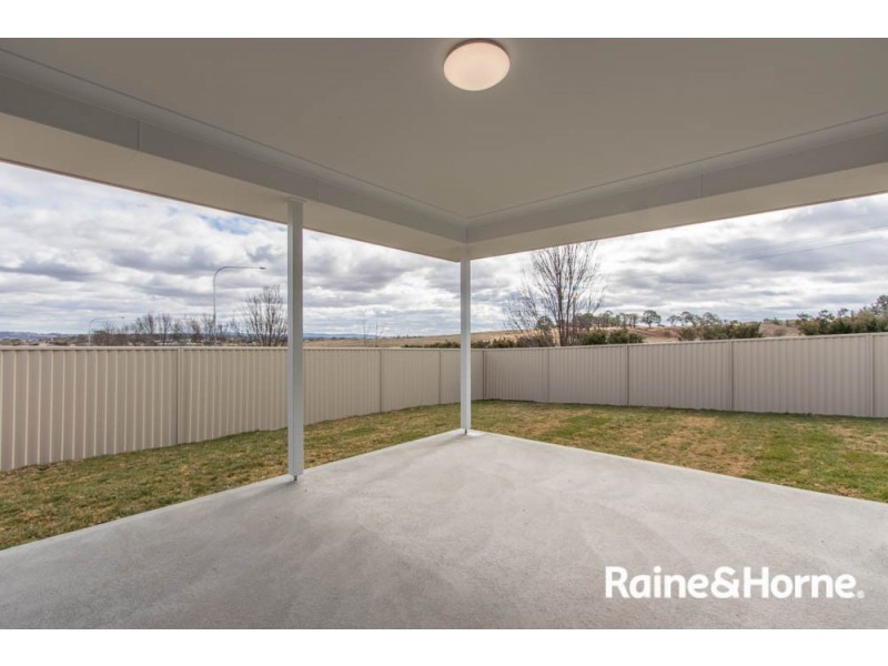 15 Newlands Crescent, Kelso NSW 2795