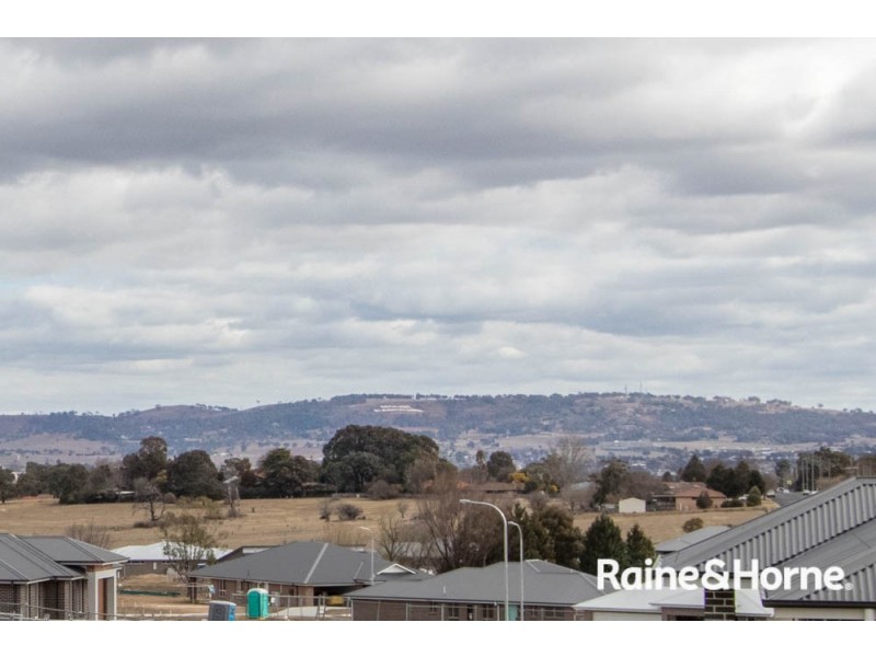 15 Newlands Crescent, Kelso NSW 2795