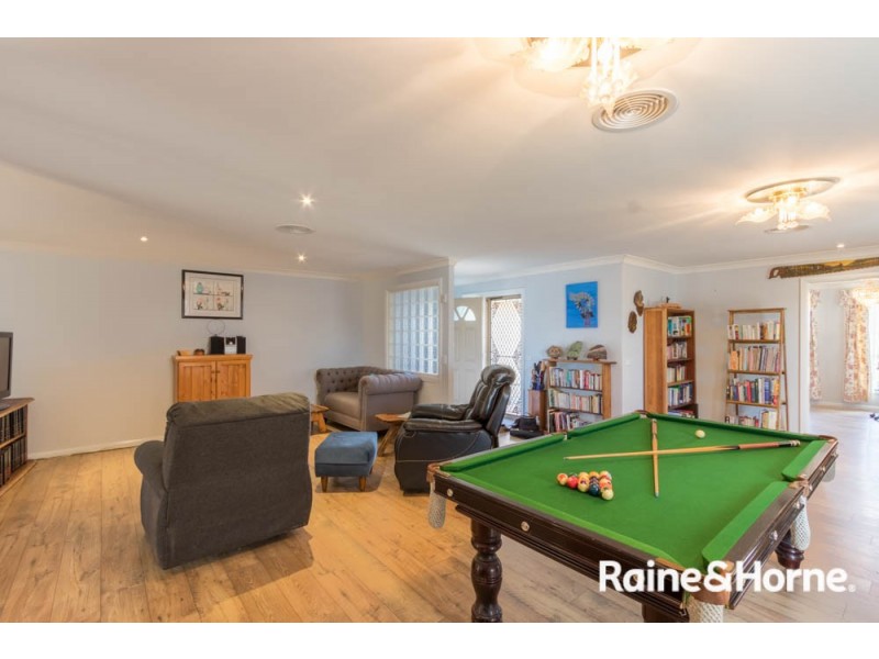 1 Emerald Drive, Kelso NSW 2795