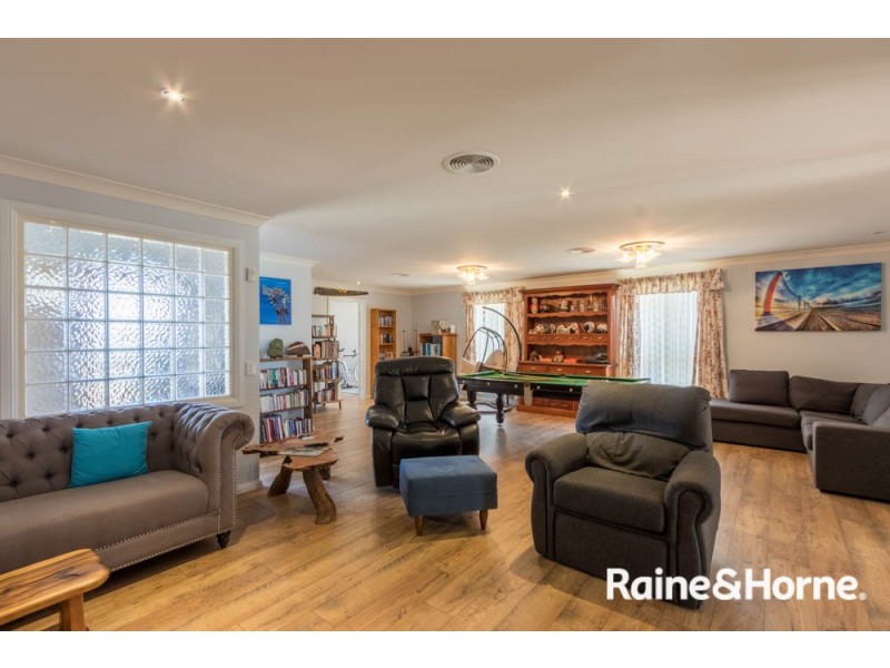 1 Emerald Drive, Kelso NSW 2795