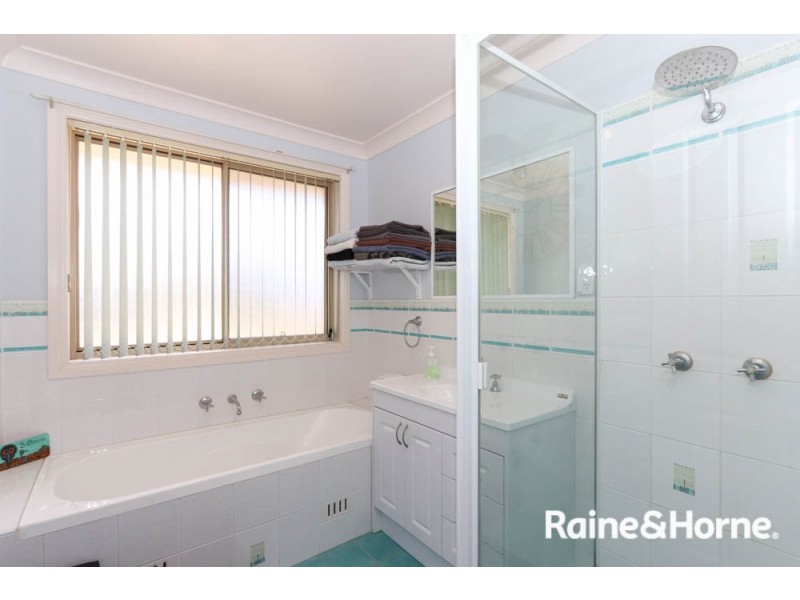 1 Emerald Drive, Kelso NSW 2795