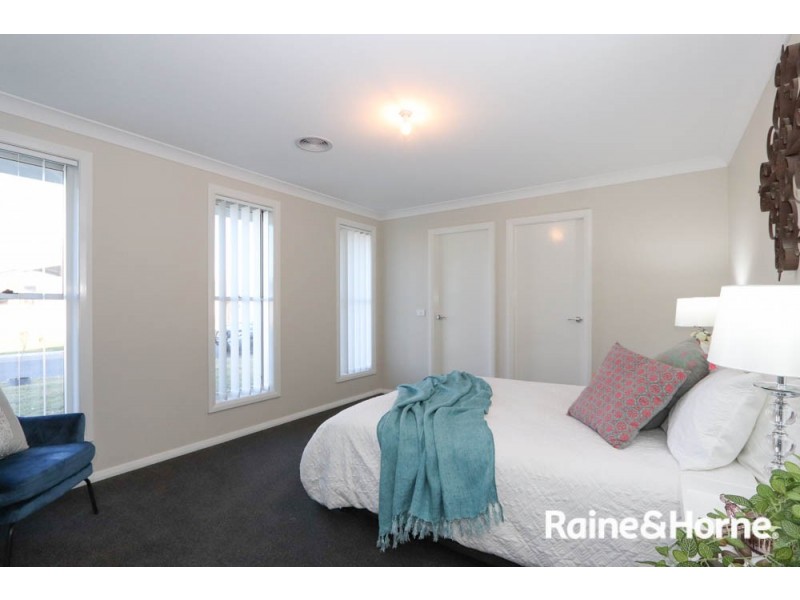 4 Maxwell Drive, Eglinton NSW 2795