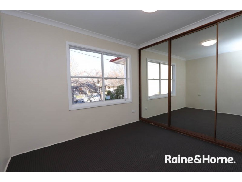 93 Seymour Street, Bathurst NSW 2795