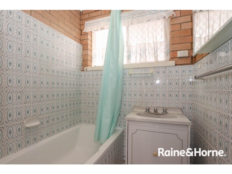 4/2 William Street, Bathurst NSW 2795