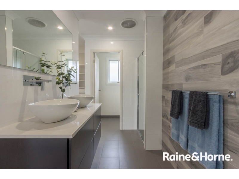 7 Fraser Drive, Eglinton NSW 2795