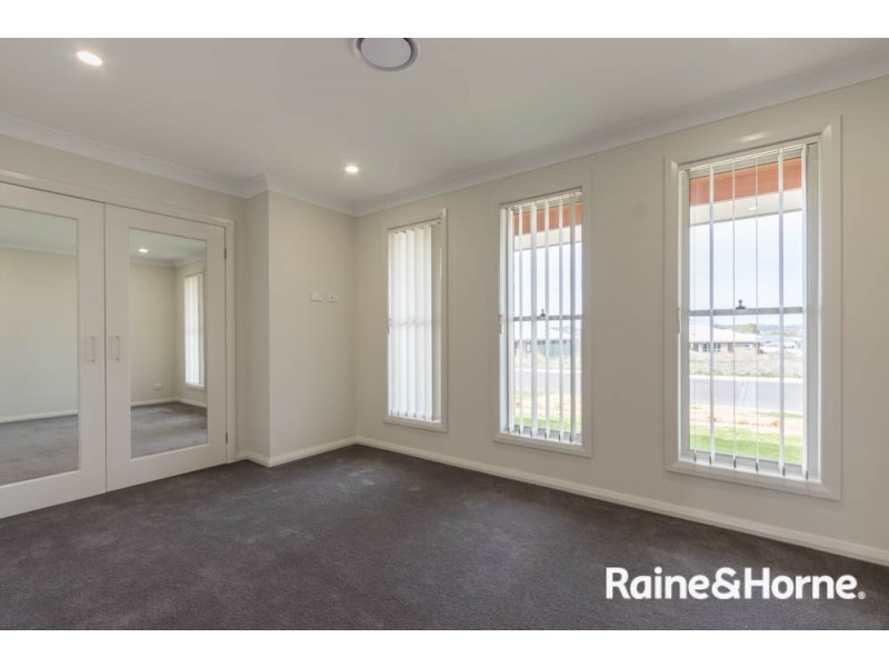 7 Fraser Drive, Eglinton NSW 2795