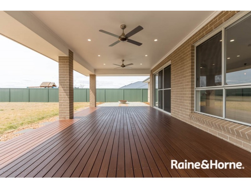 7 Fraser Drive, Eglinton NSW 2795