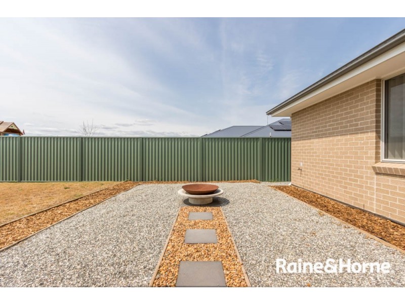 7 Fraser Drive, Eglinton NSW 2795