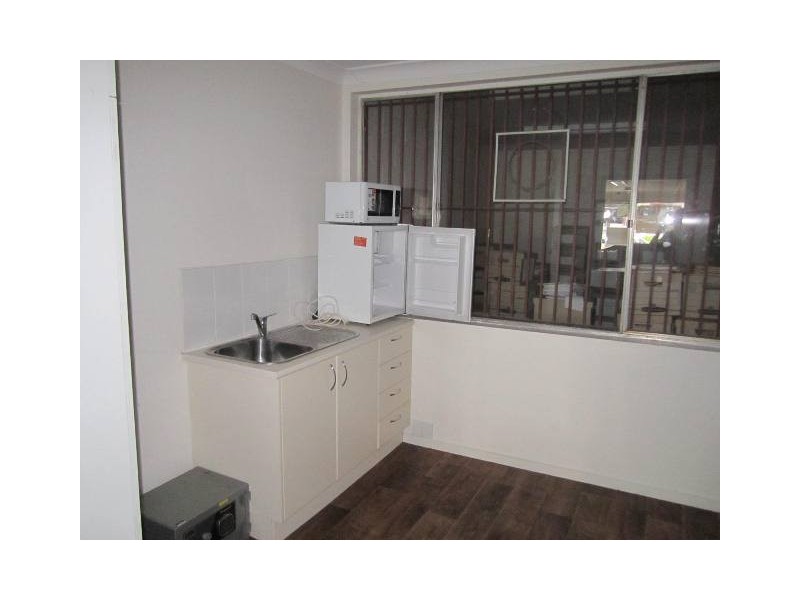 131B Howick Street, Bathurst NSW 2795