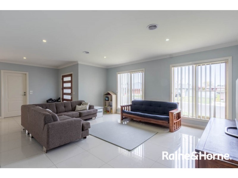 20 Graham Drive, Kelso NSW 2795