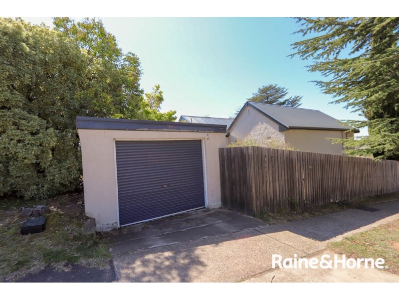 231 Peel St, Bathurst NSW 2795