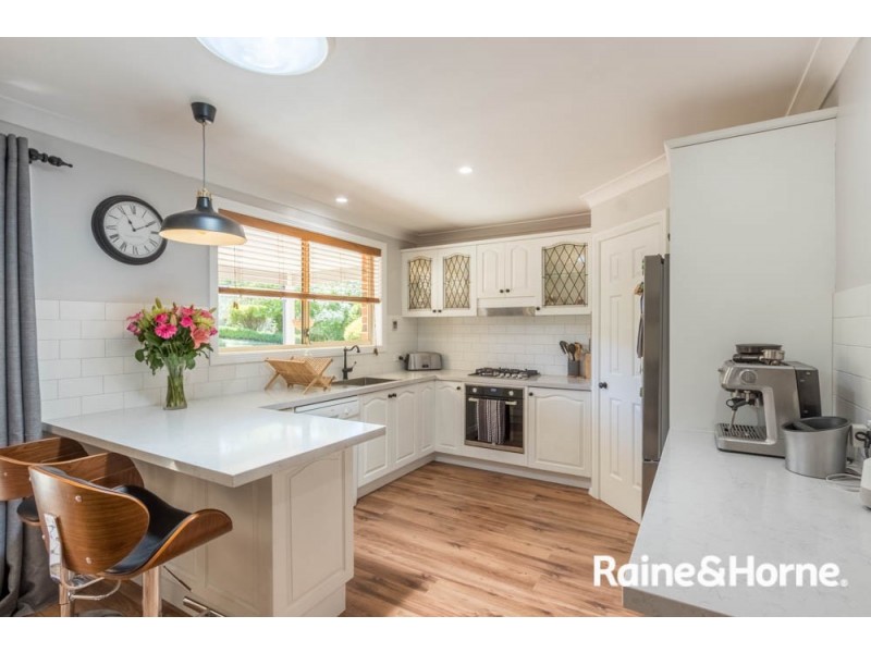 60 Opperman Way, Windradyne NSW 2795