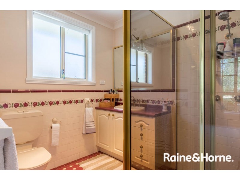 60 Opperman Way, Windradyne NSW 2795