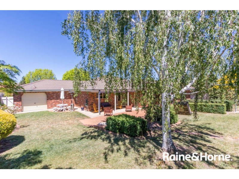 60 Opperman Way, Windradyne NSW 2795