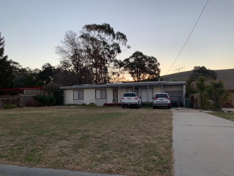 3 Rockley St, Perthville NSW 2795