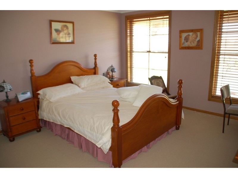 30 Ironstone Avenue, Bathurst NSW 2795