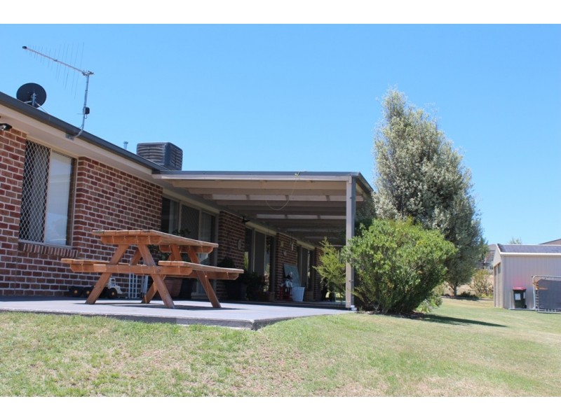 30 Ironstone Avenue, Bathurst NSW 2795