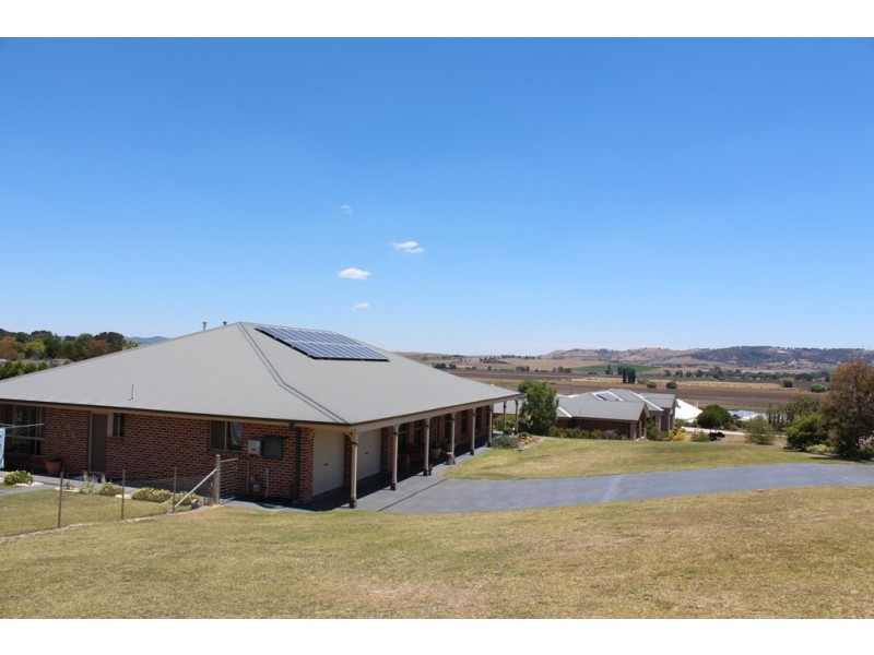 30 Ironstone Avenue, Bathurst NSW 2795