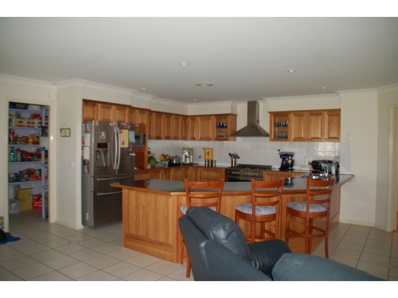 68 McBrien Drive, Bathurst NSW 2795