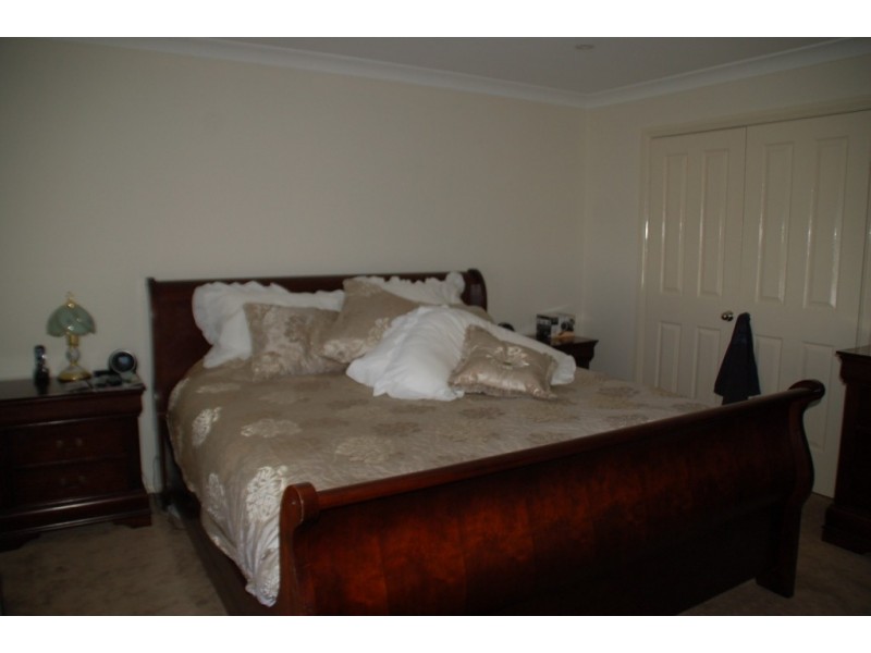 68 McBrien Drive, Bathurst NSW 2795