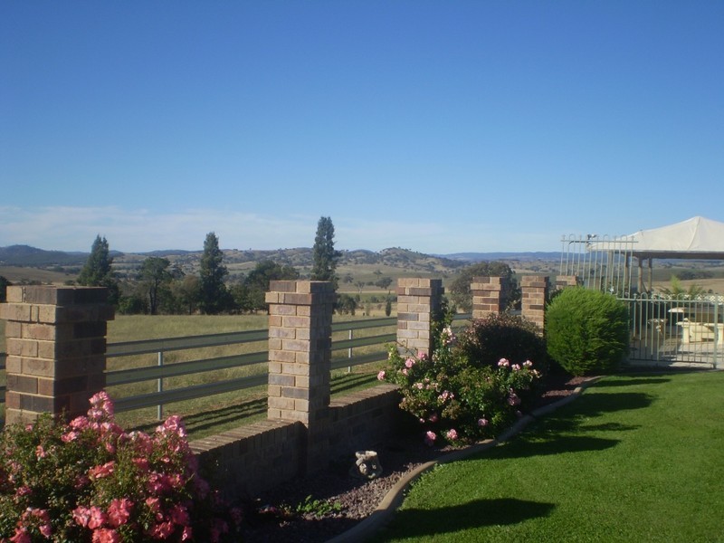 366 Laffing Waters Lane, Bathurst NSW 2795