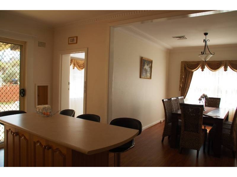 137 Hope Street, Bathurst NSW 2795