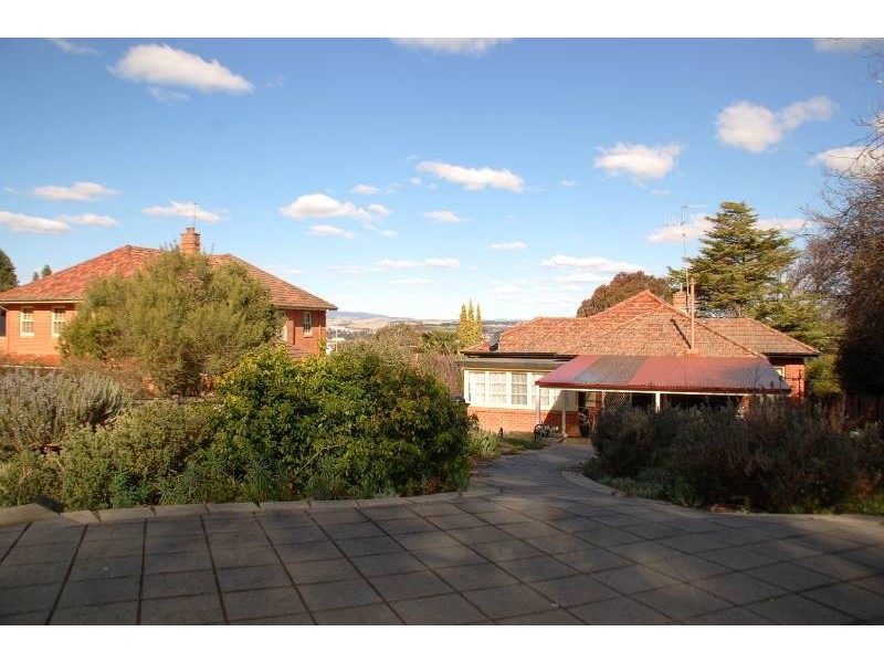 137 Hope Street, Bathurst NSW 2795