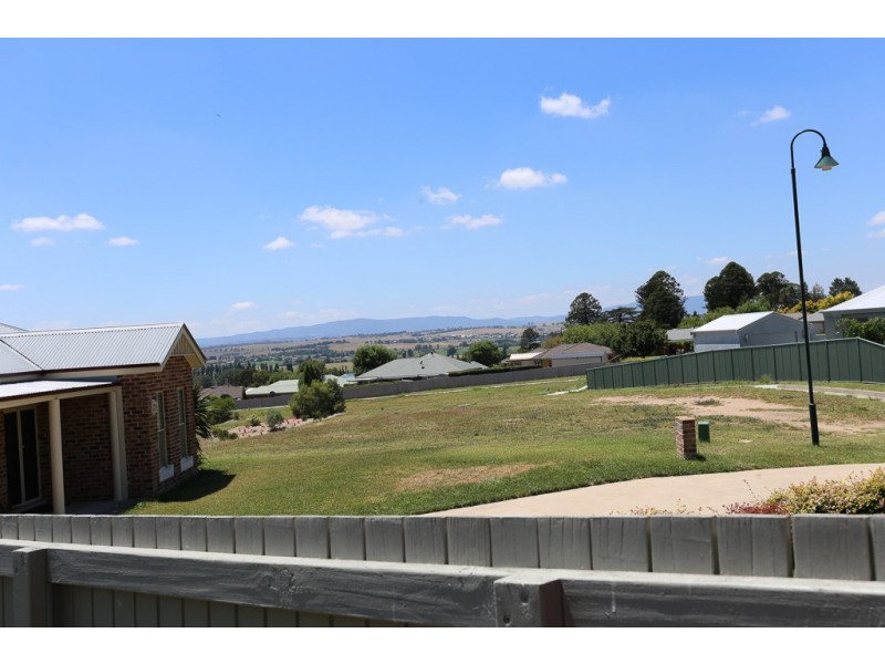 51 Darwin Drive, Llanarth NSW 2795