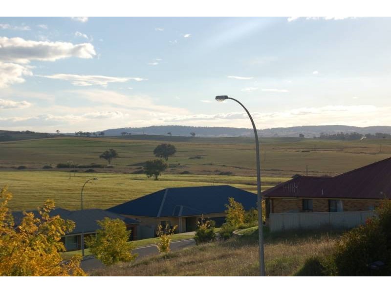 3 Shackleton Close, Bathurst NSW 2795