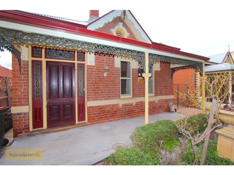169 Keppel Street, Bathurst NSW 2795
