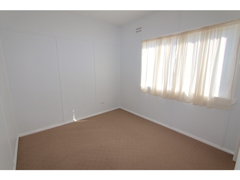 12 Pacific Way, West Bathurst NSW 2795
