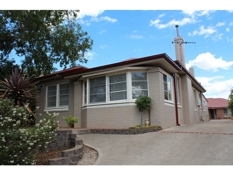 126 Mitre Street, Bathurst NSW 2795