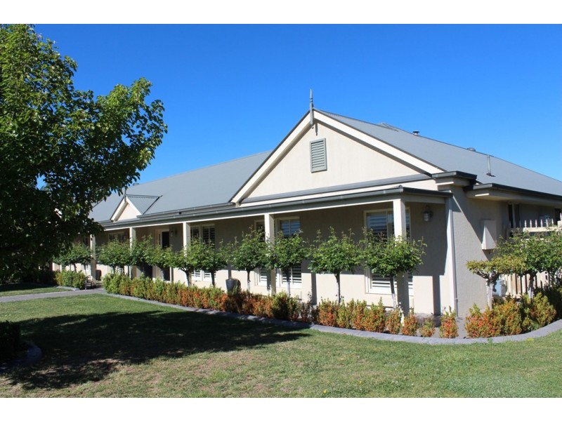14 McBrien Drive, Bathurst NSW 2795