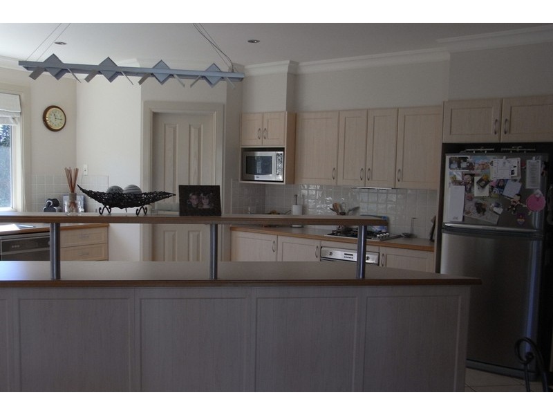 14 McBrien Drive, Bathurst NSW 2795