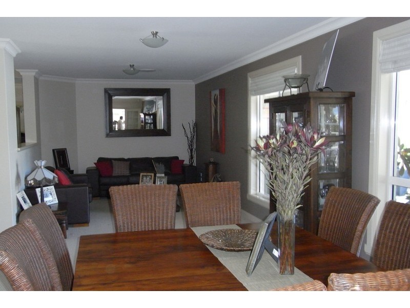 14 McBrien Drive, Bathurst NSW 2795