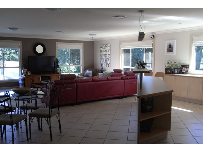 14 McBrien Drive, Bathurst NSW 2795