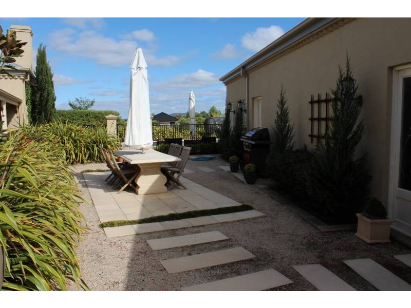 90 Blue Ridge Drive, Bathurst NSW 2795