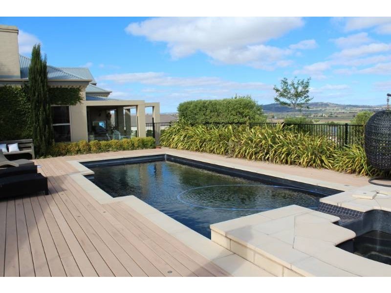 90 Blue Ridge Drive, Bathurst NSW 2795