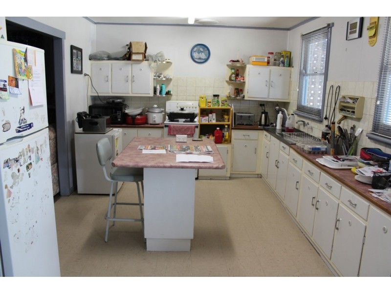 16 Cross Street, Bathurst NSW 2795